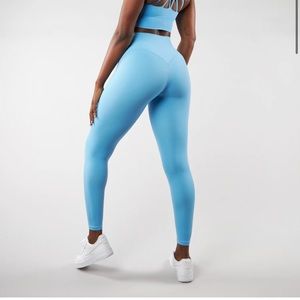 BuffBunny Live Free Leggings in Alaska